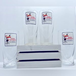 VERY RARE Guinness Stout Happy Holidays Toucan 20 Ounce Glasses Set of 4